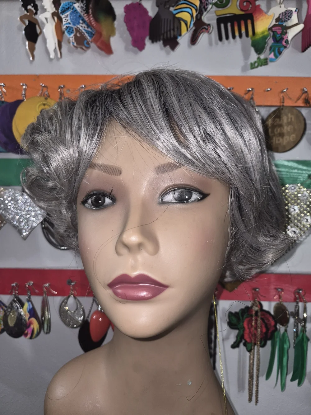 Silver Short Curly Synthetic Wig - Elegant Women's Hairpiece